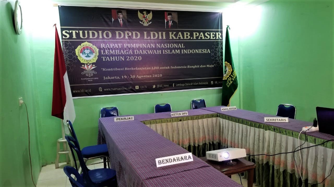 Persiapan studio mini DPD LDII Kabupaten Paser. Foto: LINES