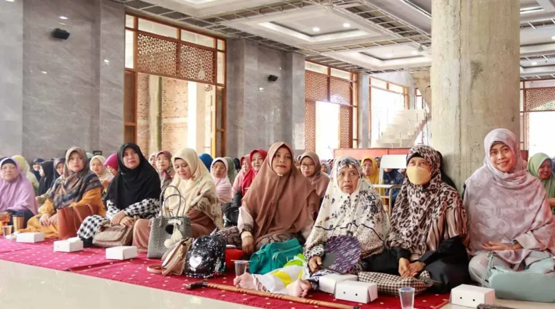 Ibu-ibu jamaah pengajian LDII di Masjid Luhur Bairuha, Kompleks Pondok Pesantren Bairuha Balikpapan, Minggu (24/9/2023). Foto: LINES Balikpapan