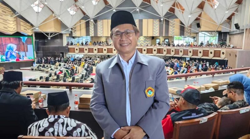 Ketua DPW LDII Kaltim Prof. Dr. H. Krishna P Candra saat hadir dalam Pelantikan Anggota DPRD Kaltim periode 2024-2029. Foto: dok. pribadi