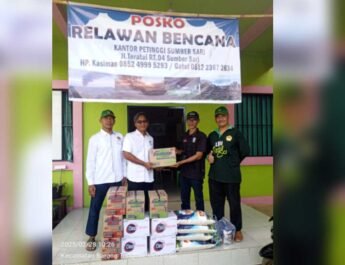 Musimin, perwakilan PAC LDII Desa Sumber Sari, menyampaikan bahwa bantuan ini merupakan bentuk nyata kepedulian LDII terhadap masyarakat Kutai Barat, Kaltim. Foto: LINES