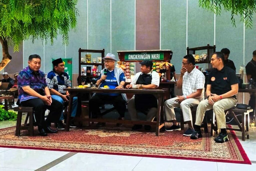 Tampak juga Wakil Ketua DPW LDII Kaltim Imam Sujono Lutfi (paling kanan). Foto: LINES