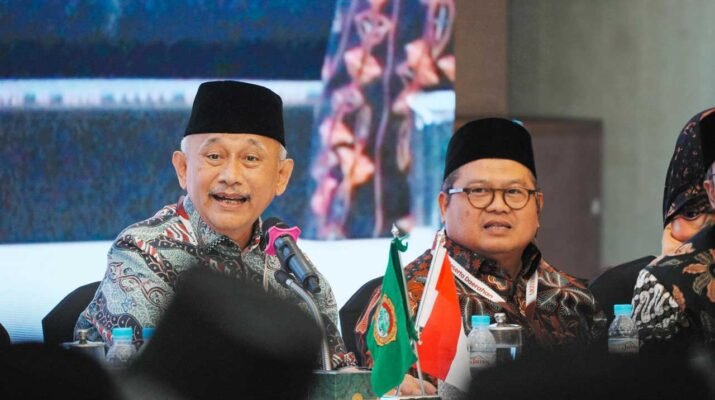 Ketua Umum DPP LDII KH. Chriswanto Santoso dan Sekretaris Umum H. Dody Taufik Wijaya dalam Rakornas III di Ponpes Minhajurrosyidin Jakarta, Jumat (22/8/2025). Foto: LINES