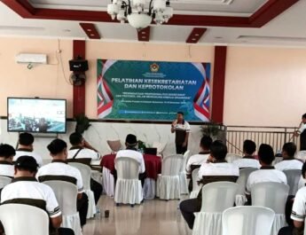 Kegiatan yang berlangsung selama tiga hari ini resmi ditutup pada Minggu, 16 November 2025, di Aula Aziziyah Samarinda, meninggalkan kesan mendalam dan bekal ilmu yang berharga bagi seluruh peserta. Foto: LINES