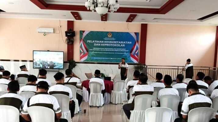 Kegiatan yang berlangsung selama tiga hari ini resmi ditutup pada Minggu, 16 November 2025, di Aula Aziziyah Samarinda, meninggalkan kesan mendalam dan bekal ilmu yang berharga bagi seluruh peserta. Foto: LINES